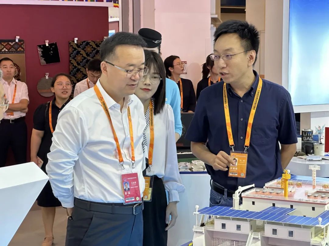 向海而兴,福鱼荟亮相服贸会,向全球展示耕海牧渔新模式 向海而兴,福鱼荟亮相服贸会,向全球展示耕海牧渔新模式